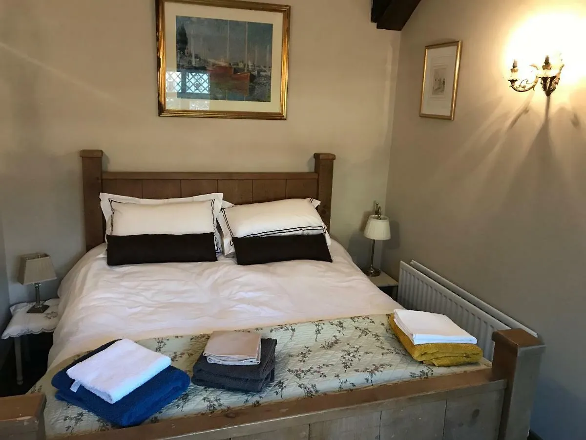 Tracey'S Farmhouse Cottage Belfast Holiday home